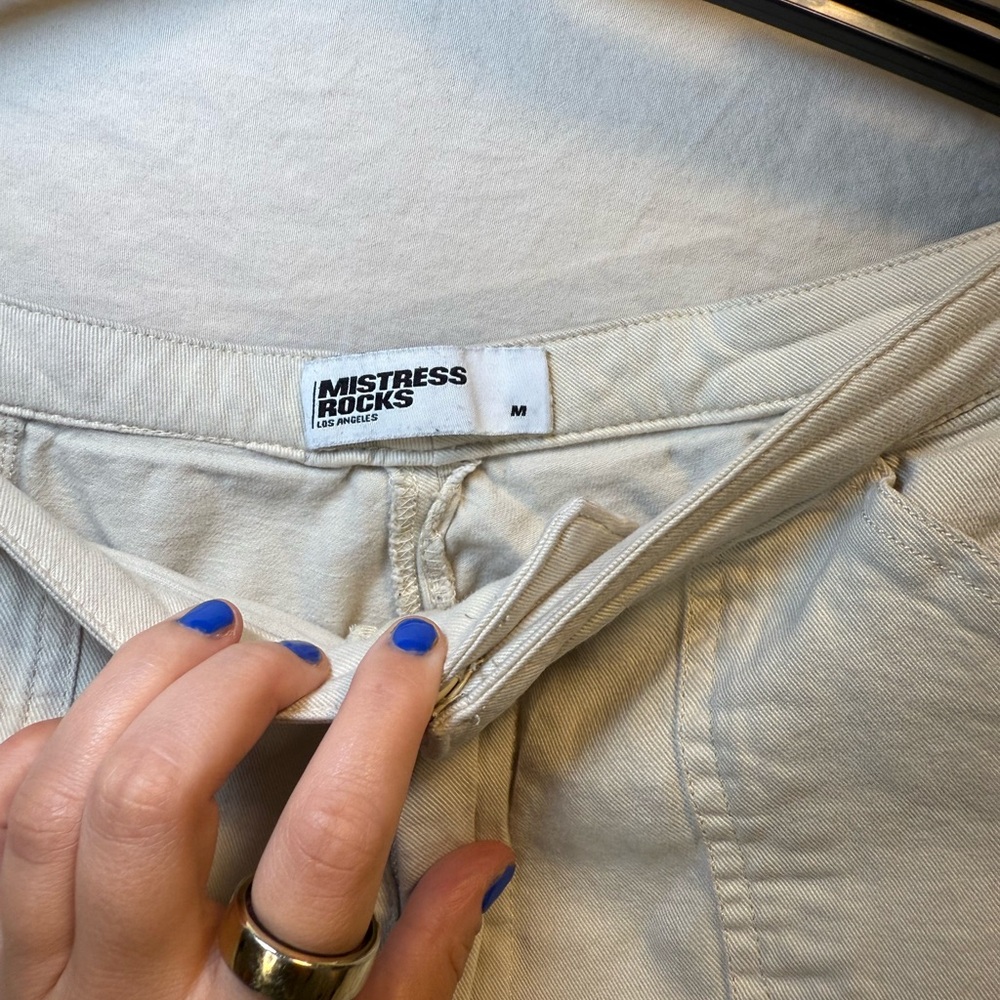 Cargos - Picture 6 of 6